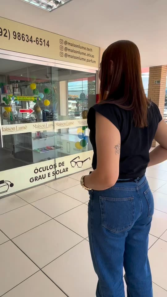 Anúncio Óculos em Dobro, esquete com a Valquíria